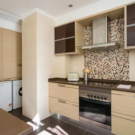 Altido Charming Patio Apartment