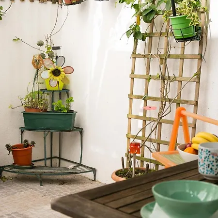 Apartment Altido Charming Patio Lisbon