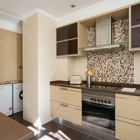 Altido Charming Patio Apartment