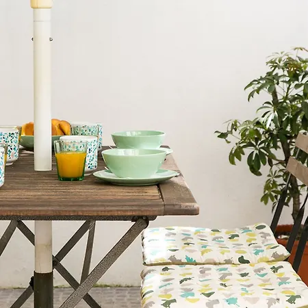 Altido Charming Patio Apartament *